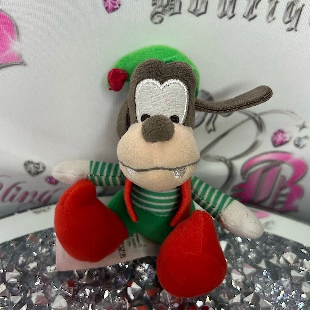 Disney Store Tiny Big Feet Plush Limited Holiday Micro 2018 Christmas elf goofy